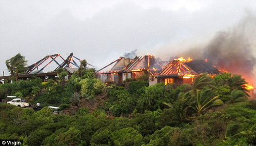 Тем не менее, миллиардер собирается восстановить поместье, чтобы отпраздновать там свадьбу дочери