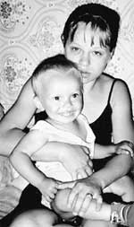 НАТАША МАФТЕЙ И МАЛЕНЬКИЙ АЛЕШКА: малыш еще не понимает, что остался без бабушки и отца