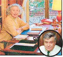 МАРИНА АНТОНОВНА: спустила с лестницы Виктора Ивановича