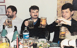 Зампред правительства и ответственный за Сочинскую Олимпиаду Дмитрий КОЗАК под пиво обсудил с главой «Сбербанка» Германом ГРЕФОМ, сколько медалей получит наша сборная