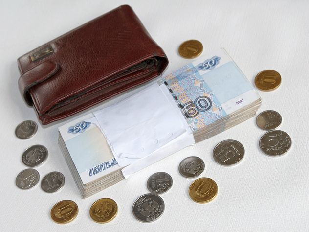 ПФР пообещал повысить пенсию работающим пенсионерам на 222 рубля ПФР пообещал повысить пенсию работающим пенсионерам на 222 рубля