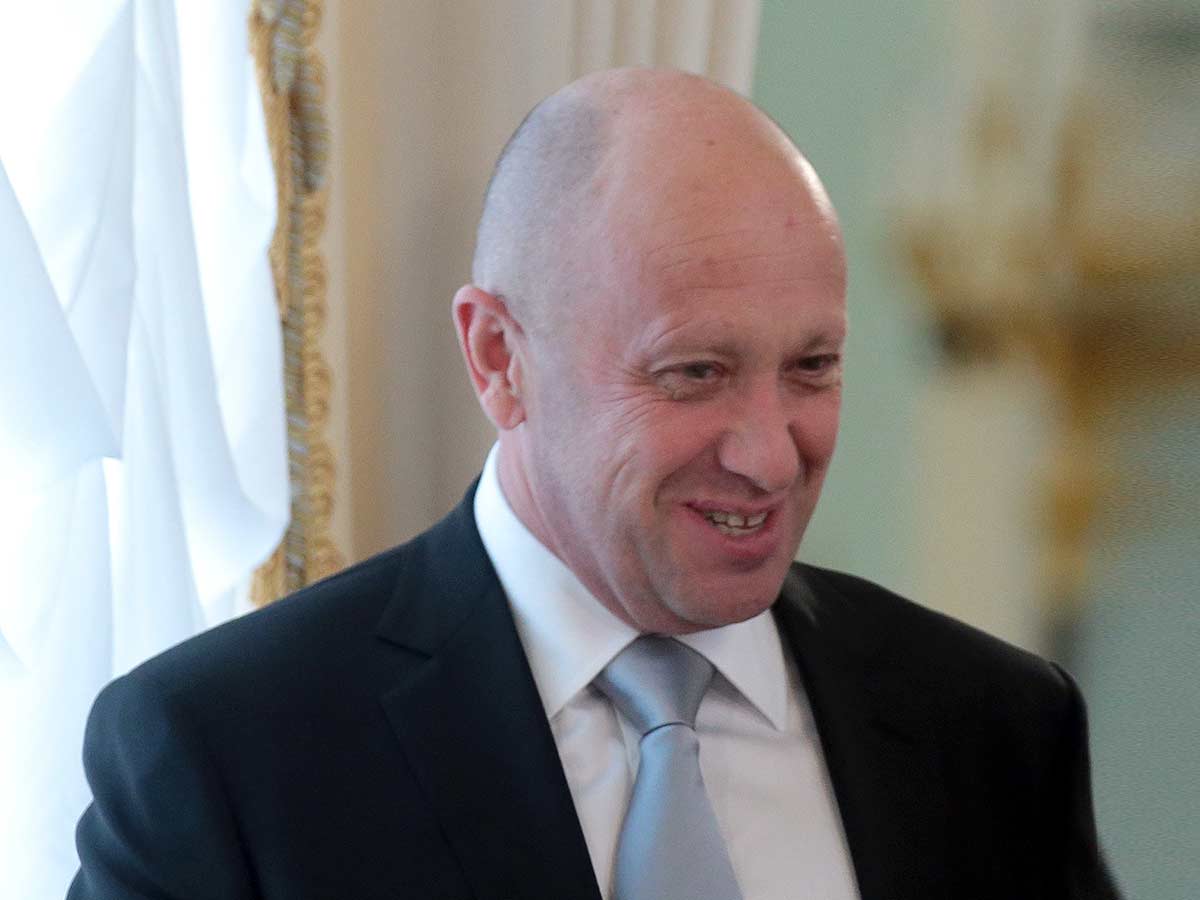 Пригожин посоветовал адресовать вопрос о сайтах с «нецензурными словами» Сергею Шнурову Пригожин посоветовал адресовать вопрос о сайтах с «нецензурными словами» Сергею Шнурову
