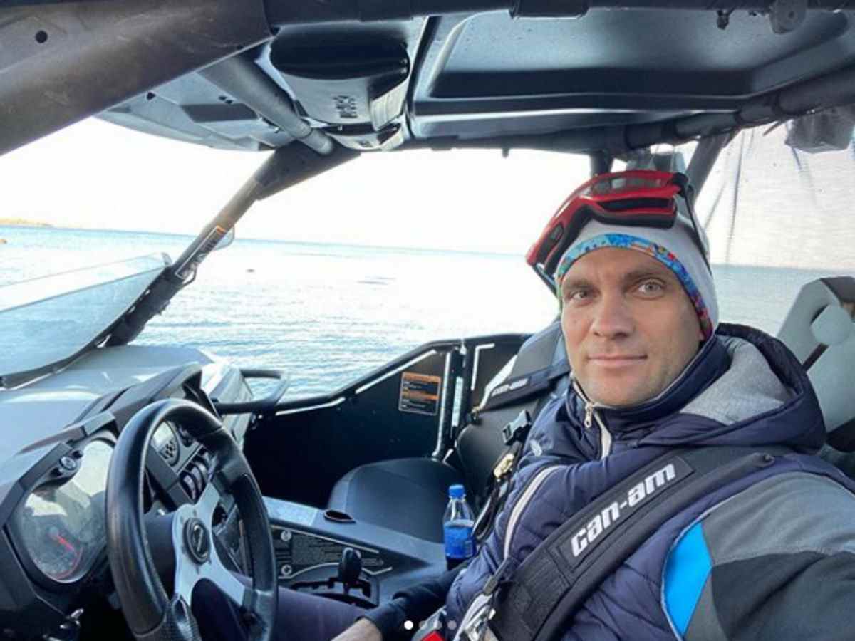 Виталий Петров Бывший пилот «Формулы-1» Виталий Петров впервые высказался о трагической смерти отца