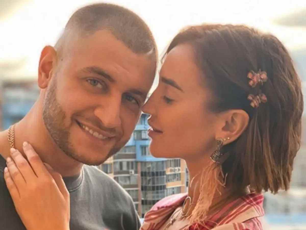 Давид Манукян и Ольга Бузова Манукян молит о возвращении Бузовой