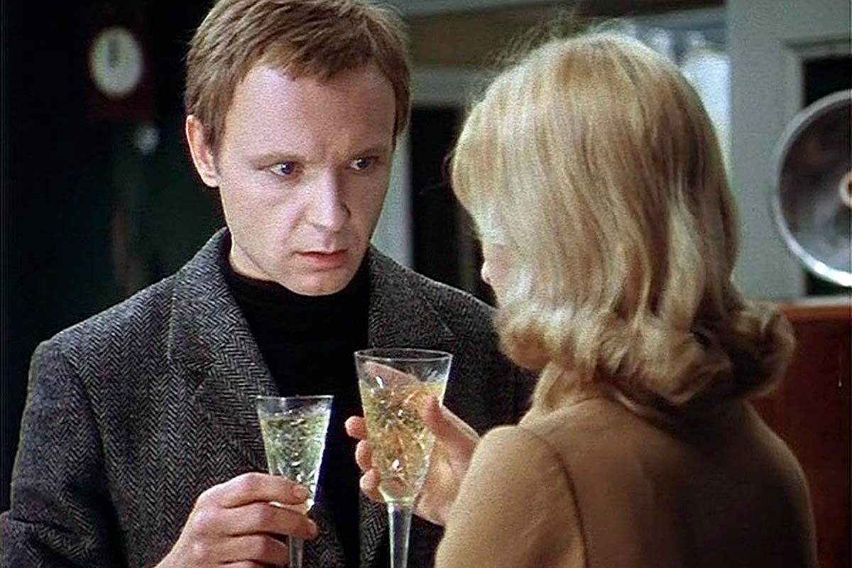 Андрей Мягков в фильме «Ирония судьбы, или С легким паром!», 1975