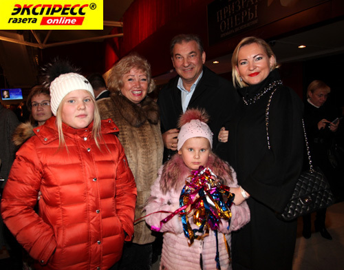 ВЛАДИСЛАВ ТРЕТЬЯК С СЕМЬЁЙ