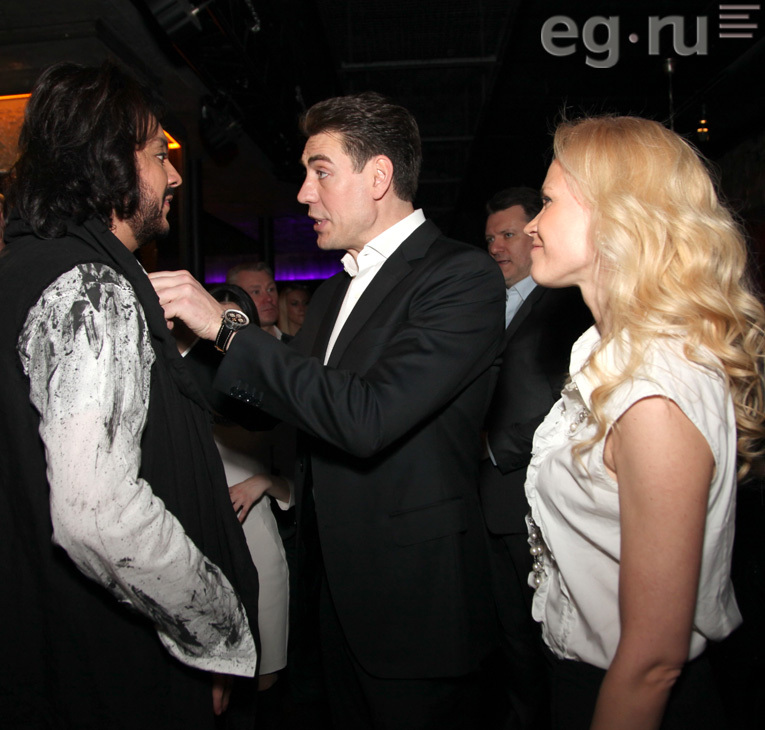 ФИЛИПП КИРКОРОВ, ДМИТРИЙ ДЮЖЕВ С ЖЕНОЙ