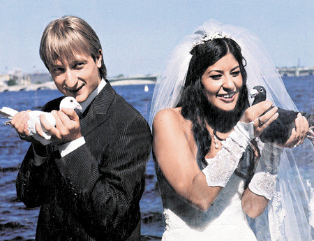 В 2005 году наш герой отметил пышную свадьбу с Марией ЕРМАК