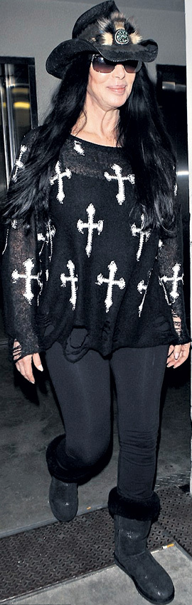 ШЕР вернулась с похорон в лучшем виде