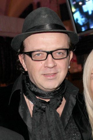 Роман ЖУКОВ.