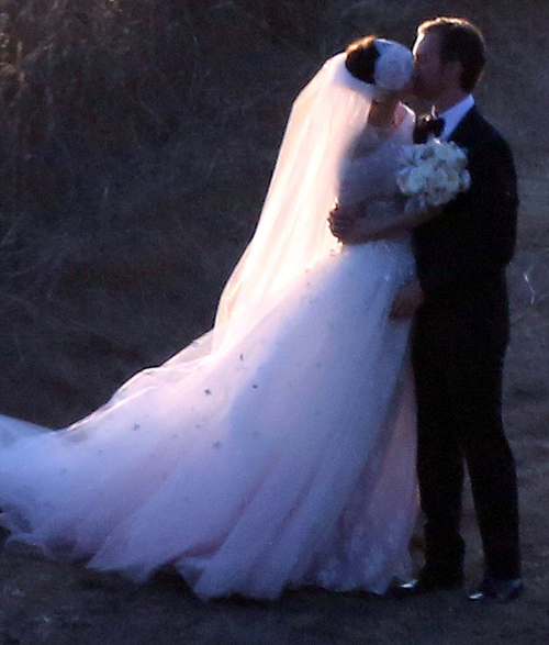 Энн ХЭТЭУЭЙ, Адам ШУЛЬМАН.