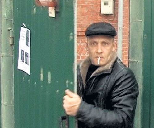 Ребенка Николай ДЫШКАНТ прятал в неотапливаемом доме и совсем не обрадовался, когда к нему приехали журналисты из Москвы