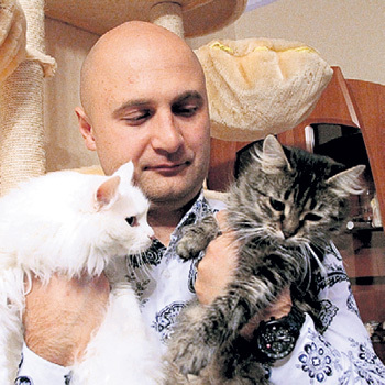 Евгений ТОЛСТЫЖЕНКО - защитник животных