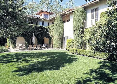 Дом в испанском стиле был построен в 1926 году