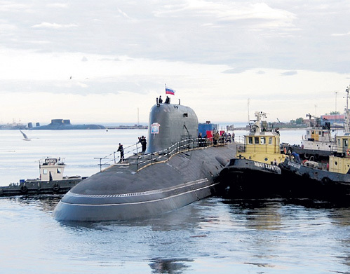 Подлодка проекта 885 «Ясень» превосходит штатовские «Огайо» по числу ракет, скорости и атакующим возможностям, а скоро утрёт америкакам нос и по неуязвимости. Фото: topwar.ru