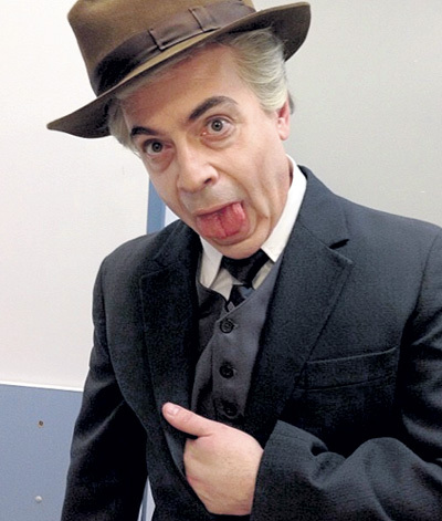 Михаил мастерски изобразил гримасу РАЙКИНА в шоу «Повтори!». Фото: Instagram**.com