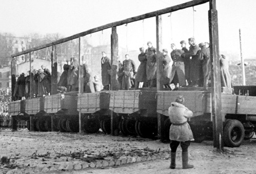 Нынешнюю киевскую власть ждет то же самое, что бандеровцев и полицаев в 1945 году. Их отдадут под трибунал и повесят