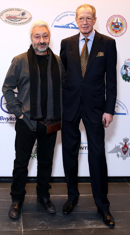 Стас НАМИН (слева)