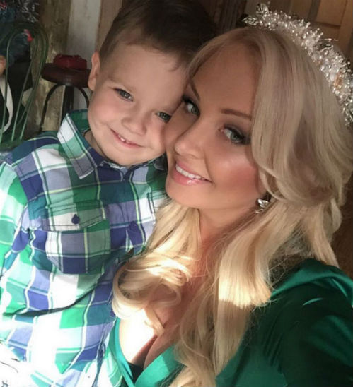 Дарья ПЫНЗАРЬ с сыном Артемом (Фото: Instagram**.com)