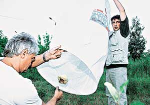 ОТВЕТСТВЕННЫЙ МОМЕНТ: легким движением руки шарик превращается...