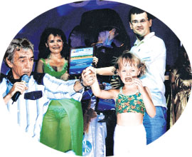 ЮРИЙ НИКОЛАЕВ и СОНЯ ВАРЫБОК: малышка не смогла сдержать слез радости