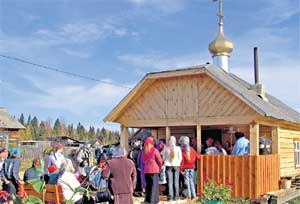 НОВЫЙ ХРАМ: его возводили всем селом