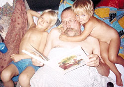 ВАЛЕРИЙ ВЛАДИМИРОВИЧ: с детьми его любимой женщины. Лиза ему дочь, а Данила теперь и внук, и сын