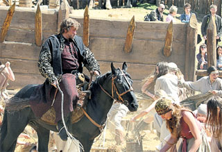 АЛЕКСАНДР ДОМОГАРОВ: в роли Алексея Басманова нещадно хлестал беззащитных девчушек