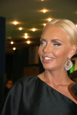 Маша МАЛИНОВСКАЯ