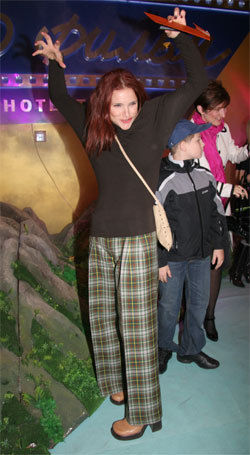 Ира ТОНЕВА, как смогла, изобразила мультяшного пингвина