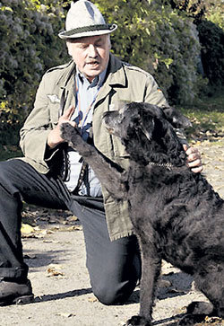 Нацистские взгляды Роланда ТИШБЕЯ вышли боком и ему самому, и его псу